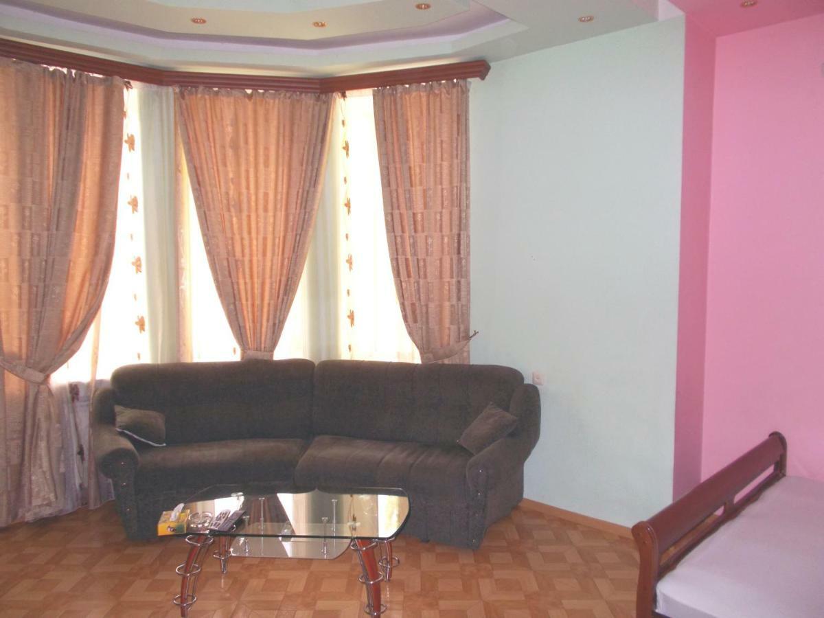 Manand Hotel Yerevan Luaran gambar